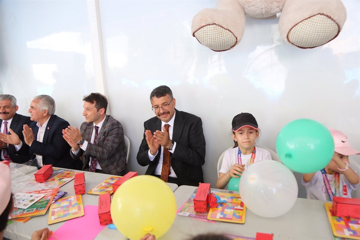 Kütahya Valiliği Motivasyon ve Eğitim Tırı “yılın en iyisi” seçildi